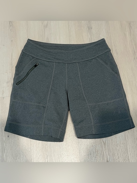 Title nine Pants - Title Nine Women's Athletic Stretch Shorts in  Heathered Sage Green‎ XS hiking